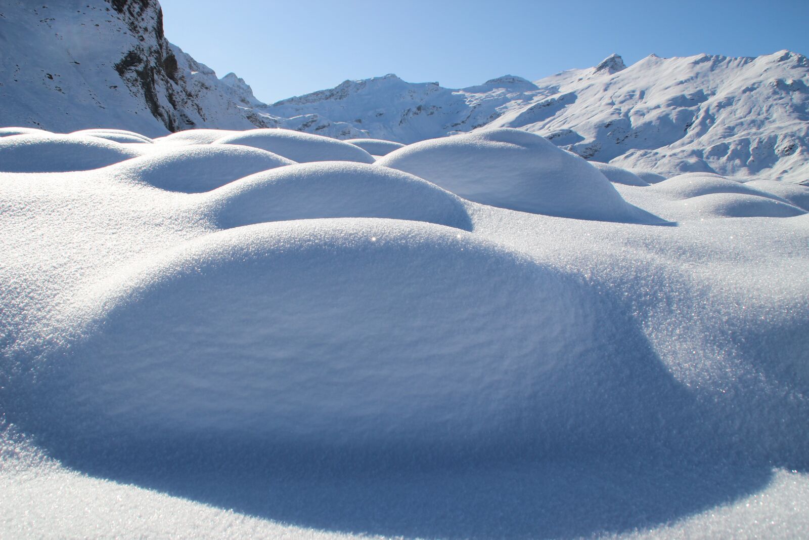 Canon EOS 600D (Rebel EOS T3i / EOS Kiss X5) sample photo. Winter, mountains, alpine photography