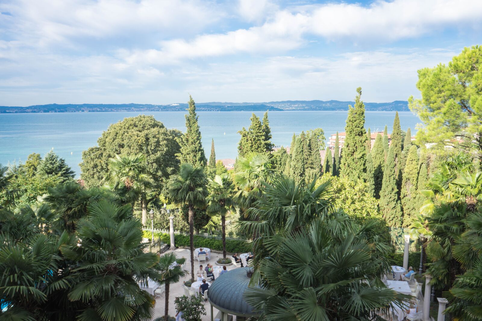 Sony a7R + Sony FE 28-70mm F3.5-5.6 OSS sample photo. Lake garda, italy, europe photography