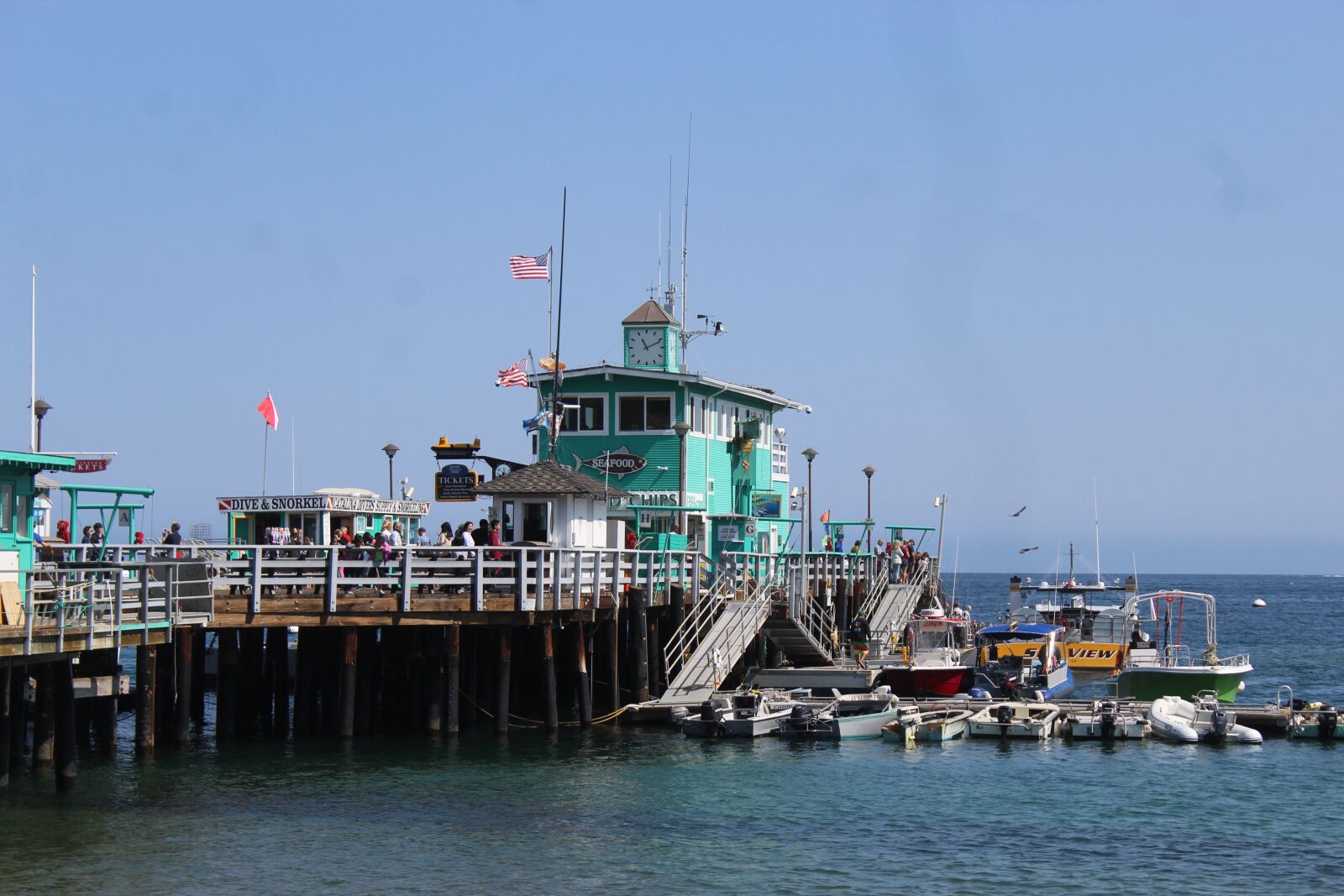 Canon EOS 1200D (EOS Rebel T5 / EOS Kiss X70 / EOS Hi) sample photo. Pier, boat, boats photography