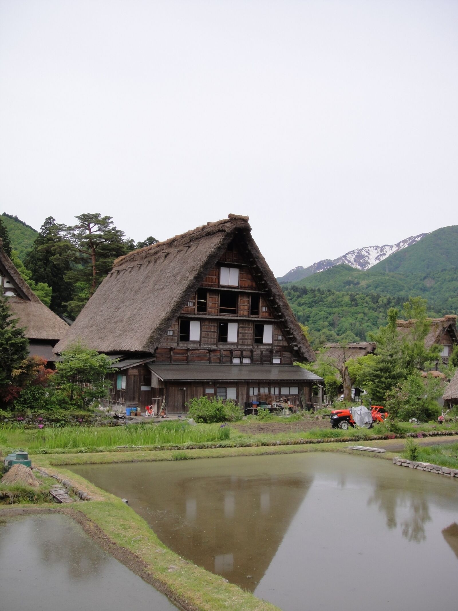 Sony DSC-T90 sample photo. Shirakawa xiang, gassho village photography
