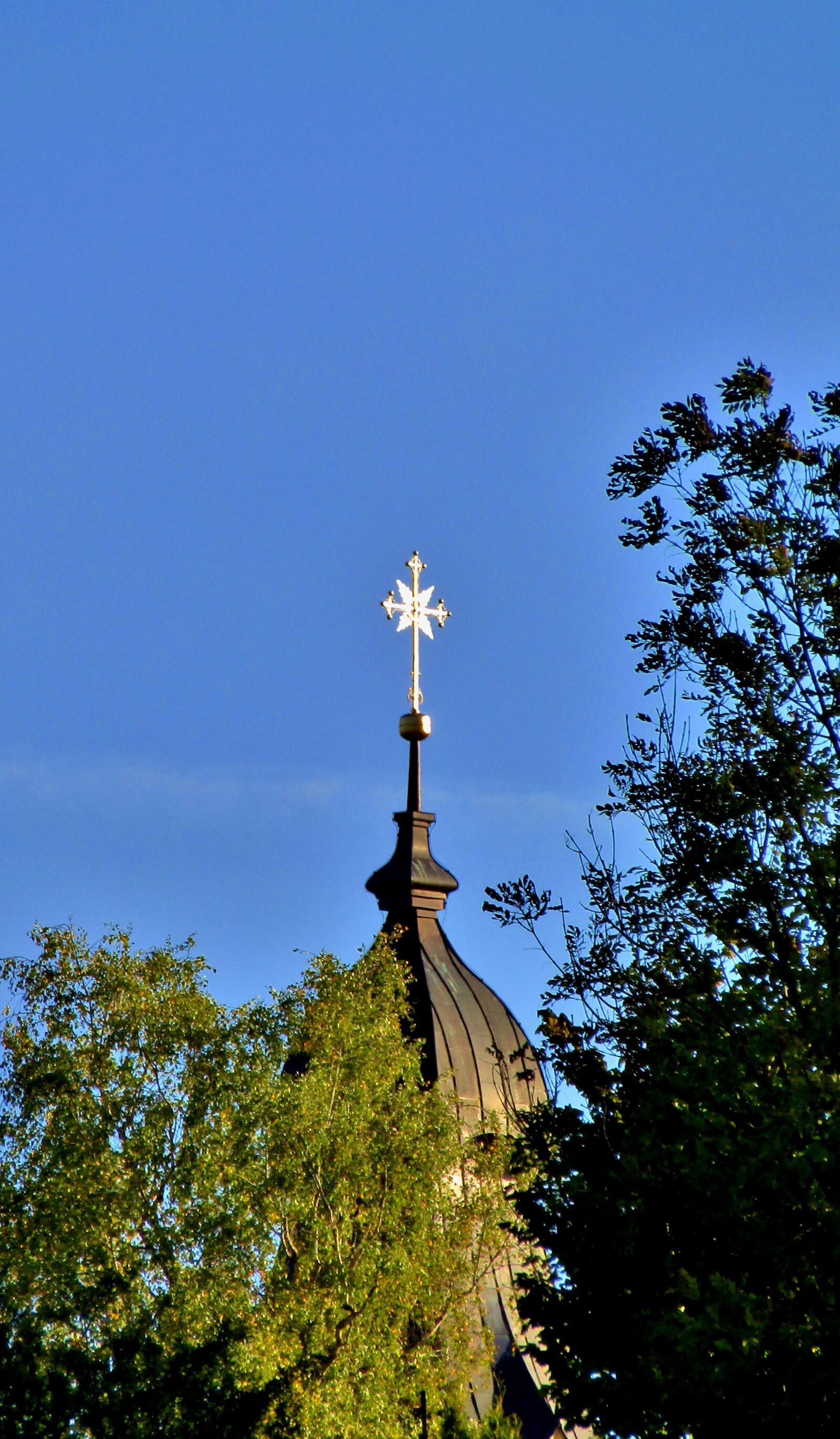Canon POWERSHOT SX432 IS sample photo. Cross, spire, steeple photography