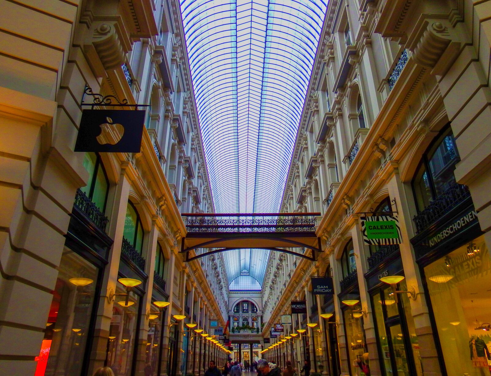 Fujifilm FinePix S1 sample photo. Lights, passage, architecture photography