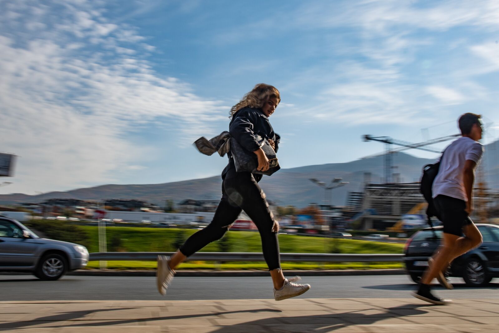 Nikon D500 sample photo. Girl, running, pan photography