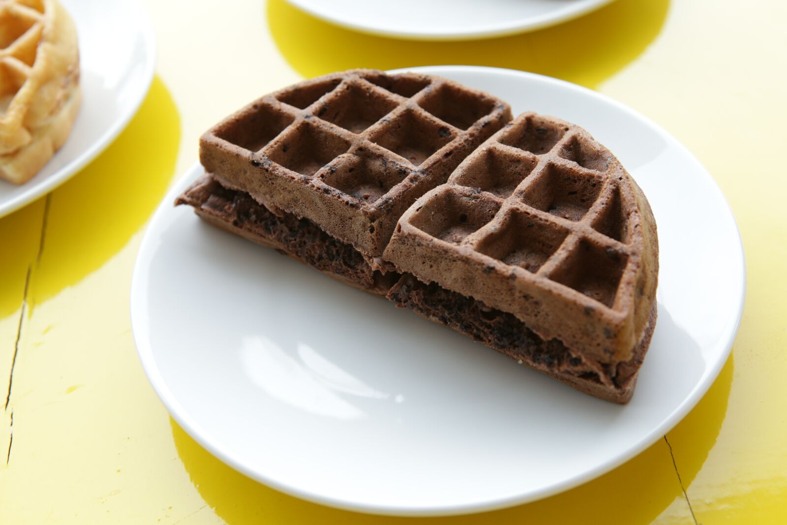 Canon EOS 6D + Canon EF 24-70mm F2.8L USM sample photo. Chocolate, dessert, waffle photography