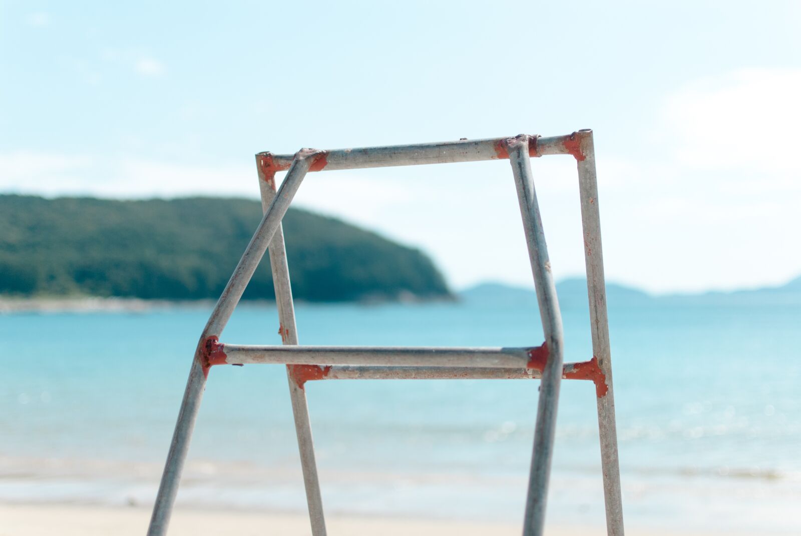 Nikon D200 sample photo. Sea, ladder, white sandy photography