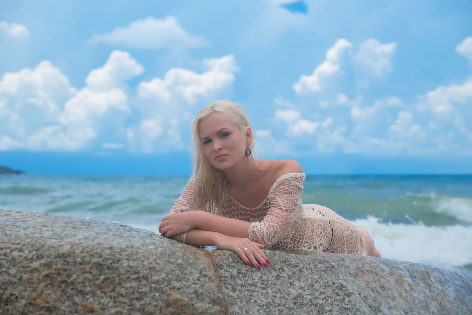 Nikon D800 sample photo. Blonde, vacation at sea photography