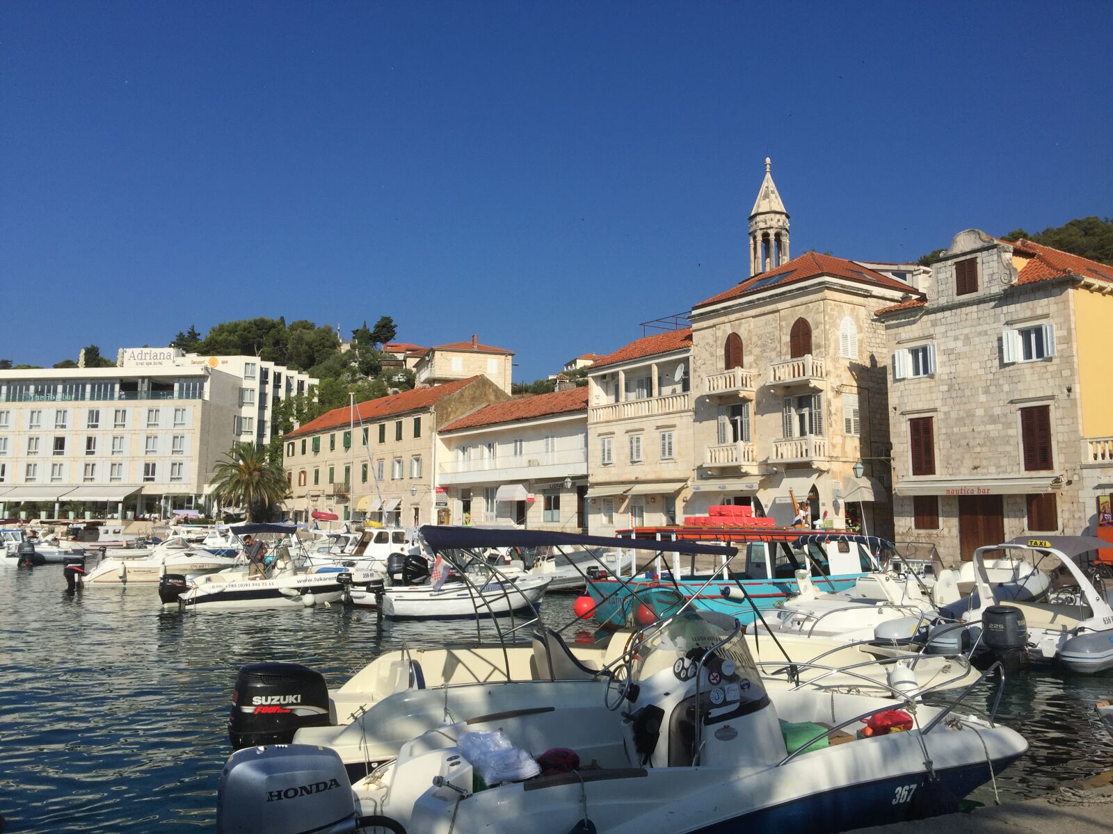 iPhone 6 Plus back camera 4.15mm f/2.2 sample photo. Boats, fishing, boats, port photography
