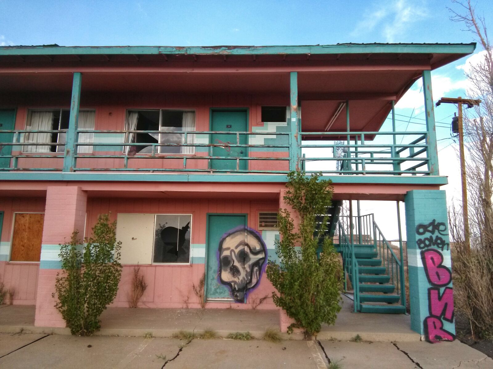 HMD Global Nokia 2 sample photo. Abandoned, motel, grafiti photography