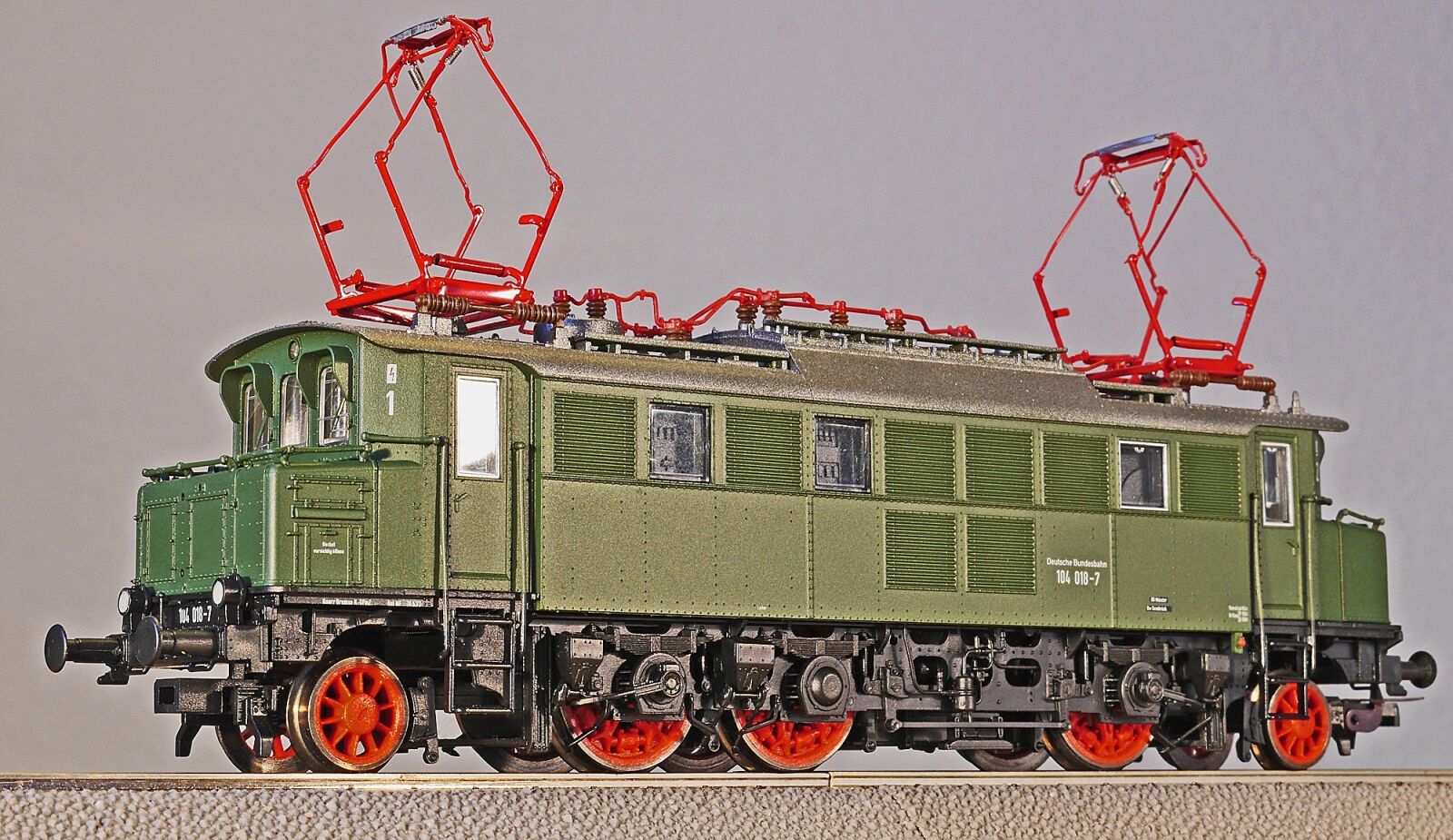 Panasonic Lumix DMC-GH3 sample photo. Old elektrolok, model, scale photography