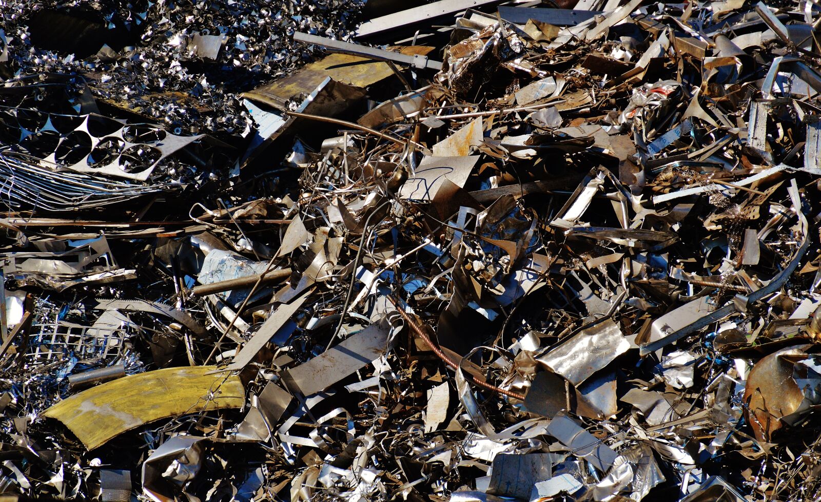 Nikon D3200 sample photo. Iron, scrap, scrap metal photography