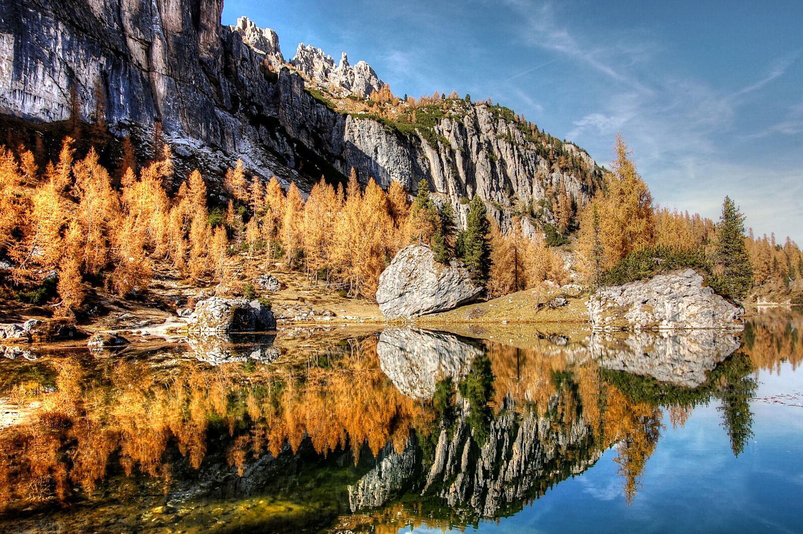 Nikon D40 sample photo. Croda da lago, dolomites photography