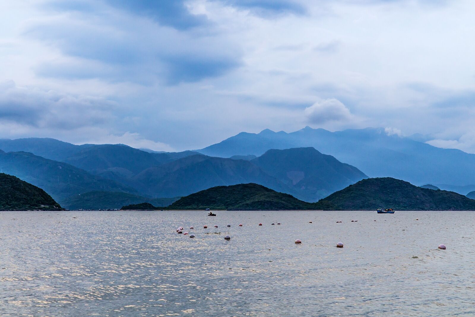Canon EOS 700D (EOS Rebel T5i / EOS Kiss X7i) sample photo. Region, enough, calendar photography