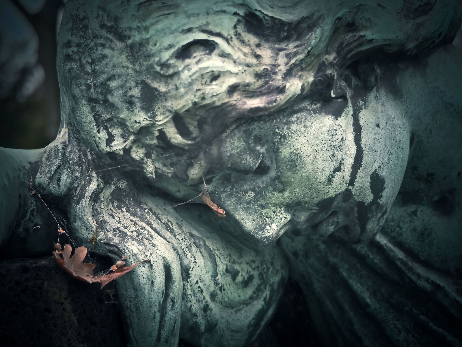 Olympus OM-D E-M10 sample photo. Tomb, grave, cemetery photography