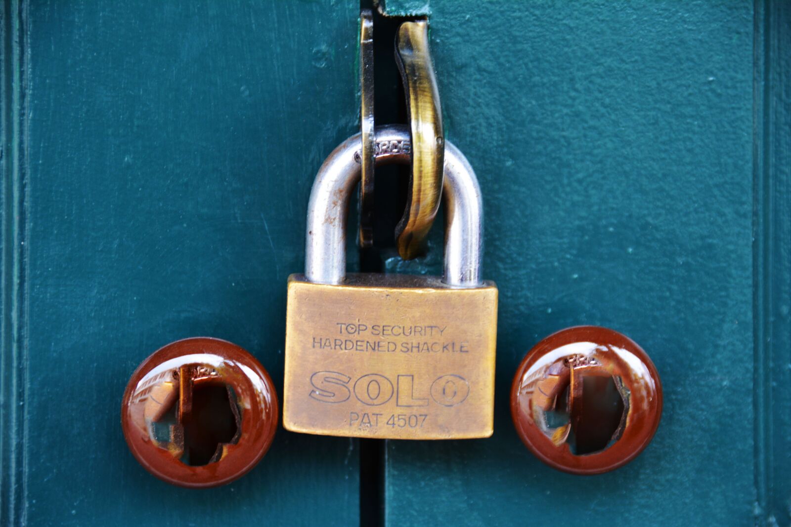 Nikon D5200 sample photo. Pad lock, shackle, lock photography