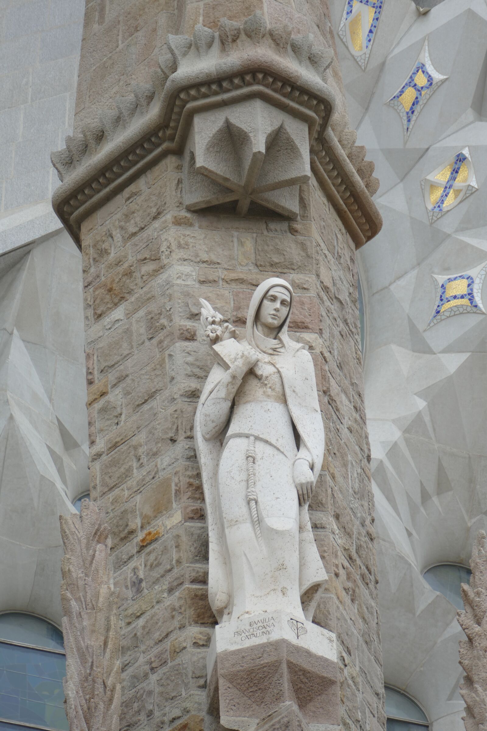 Panasonic Lumix DMC-FZ1000 sample photo. Barcelona, spain, church photography