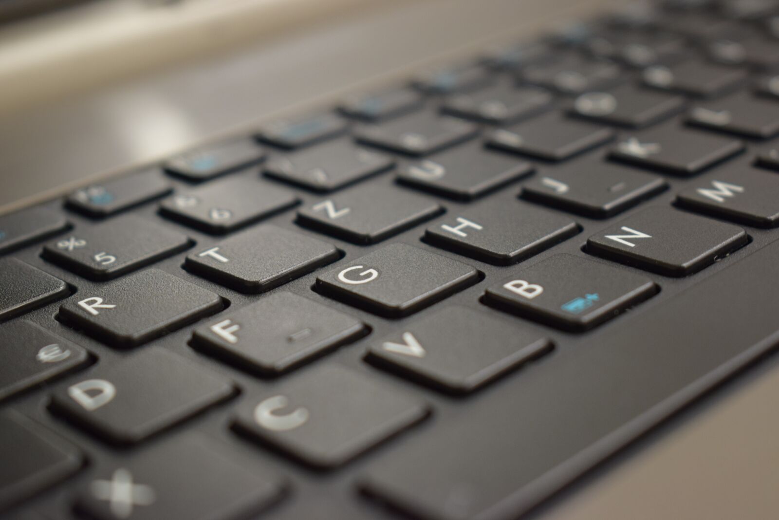 Nikon D5300 sample photo. Keyboard, laptop, input photography