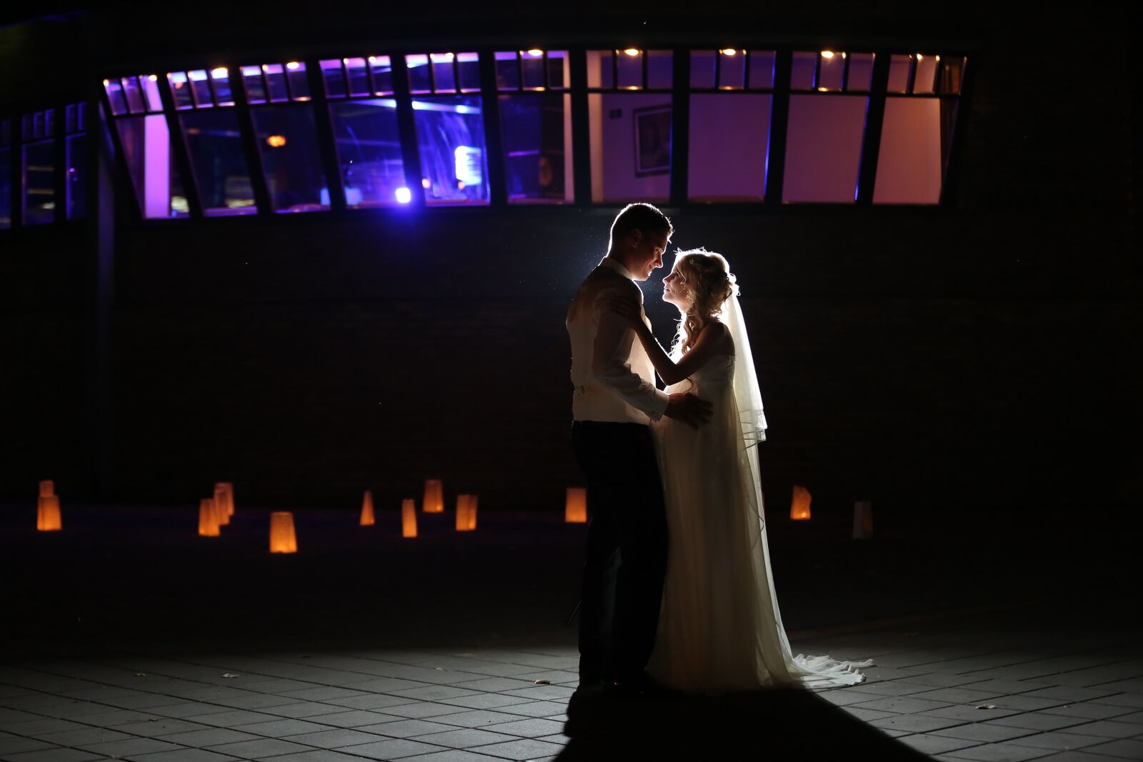 Canon EOS 5D Mark III sample photo. Bride, spotlight, groom, dance photography