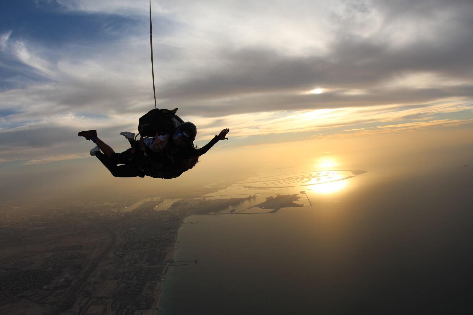 Canon EOS 700D (EOS Rebel T5i / EOS Kiss X7i) sample photo. Skydiving, overcoming, dubai photography