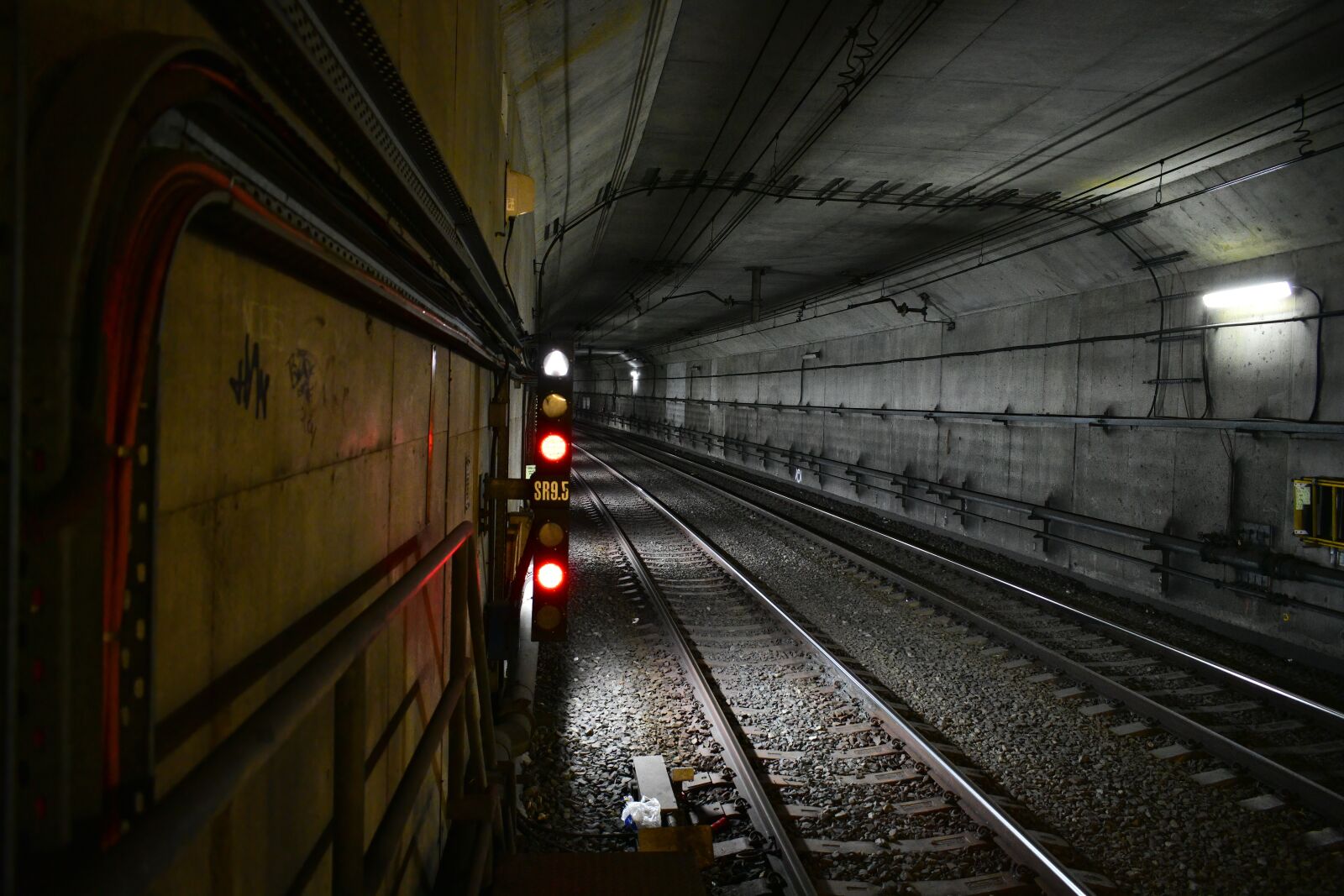 Nikon D3400 sample photo. Tunnel, rail, railway photography