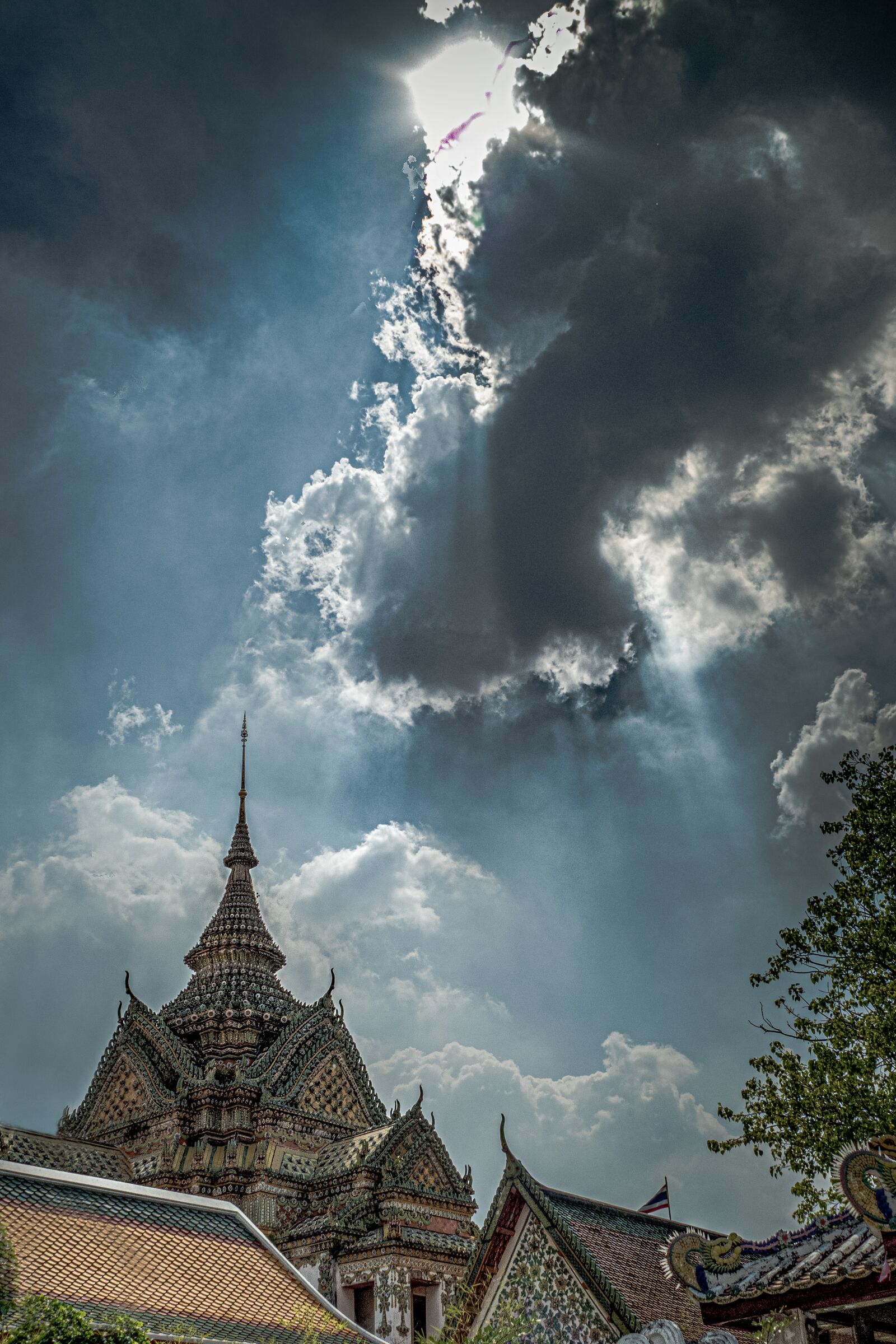 Panasonic Lumix DMC-FZ1000 sample photo. Sky, dramatic sky, heaven photography