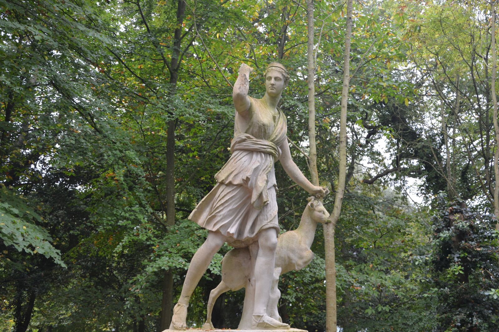 Nikon D5200 sample photo. Statue, diana goddess of photography