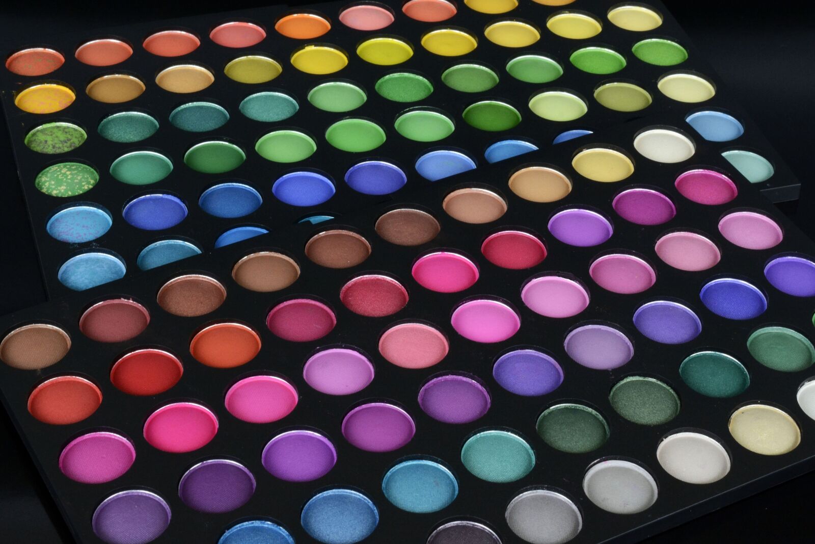 Nikon D7100 sample photo. Eye shadow, cosmetics, color photography