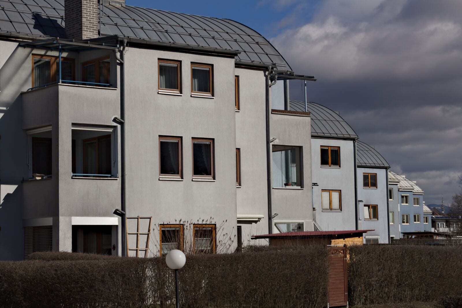 Canon EOS 650D (EOS Rebel T4i / EOS Kiss X6i) sample photo. Houses, city, architectural photography