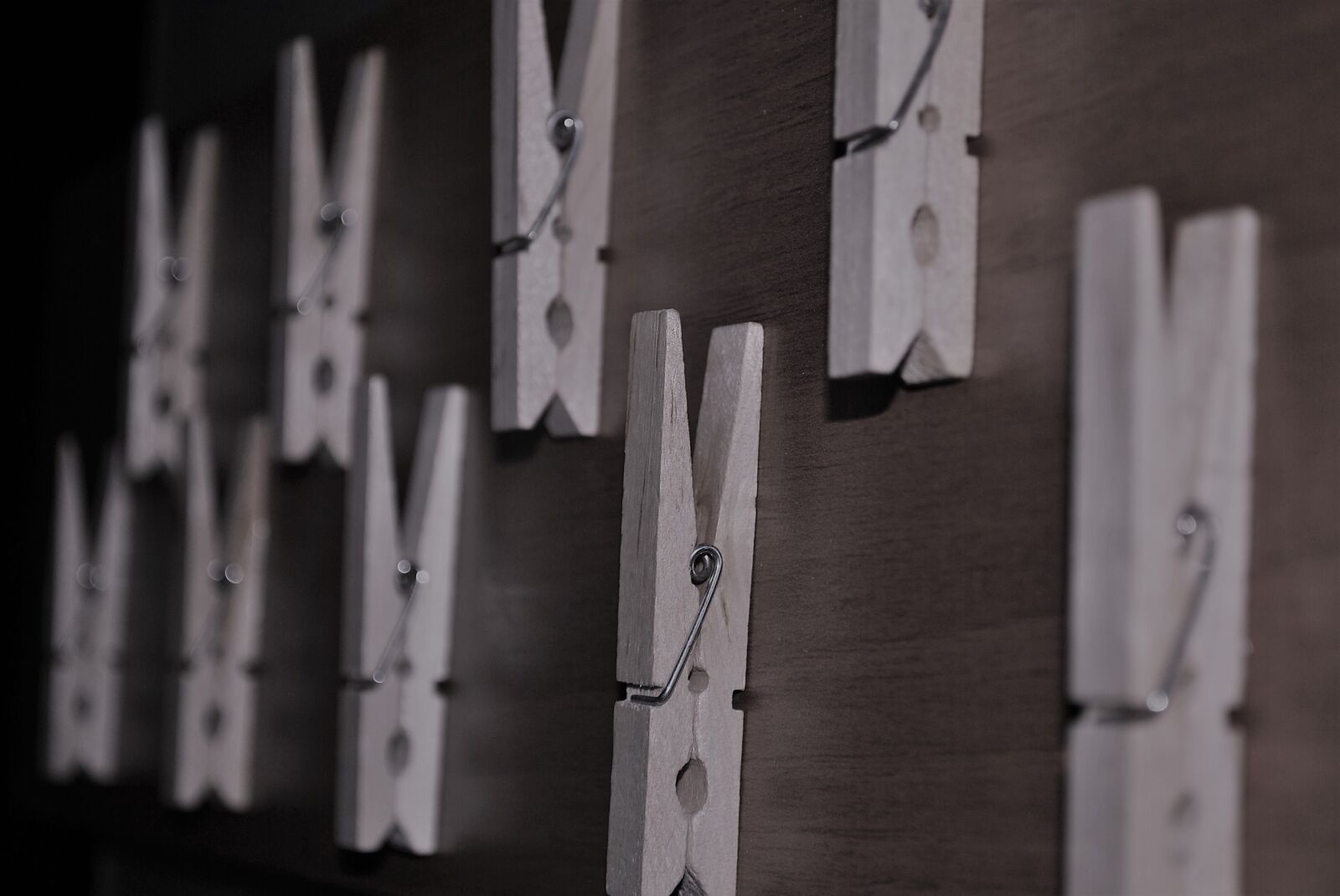 Nikon D3000 sample photo. Hanging, clothespin, laundry photography