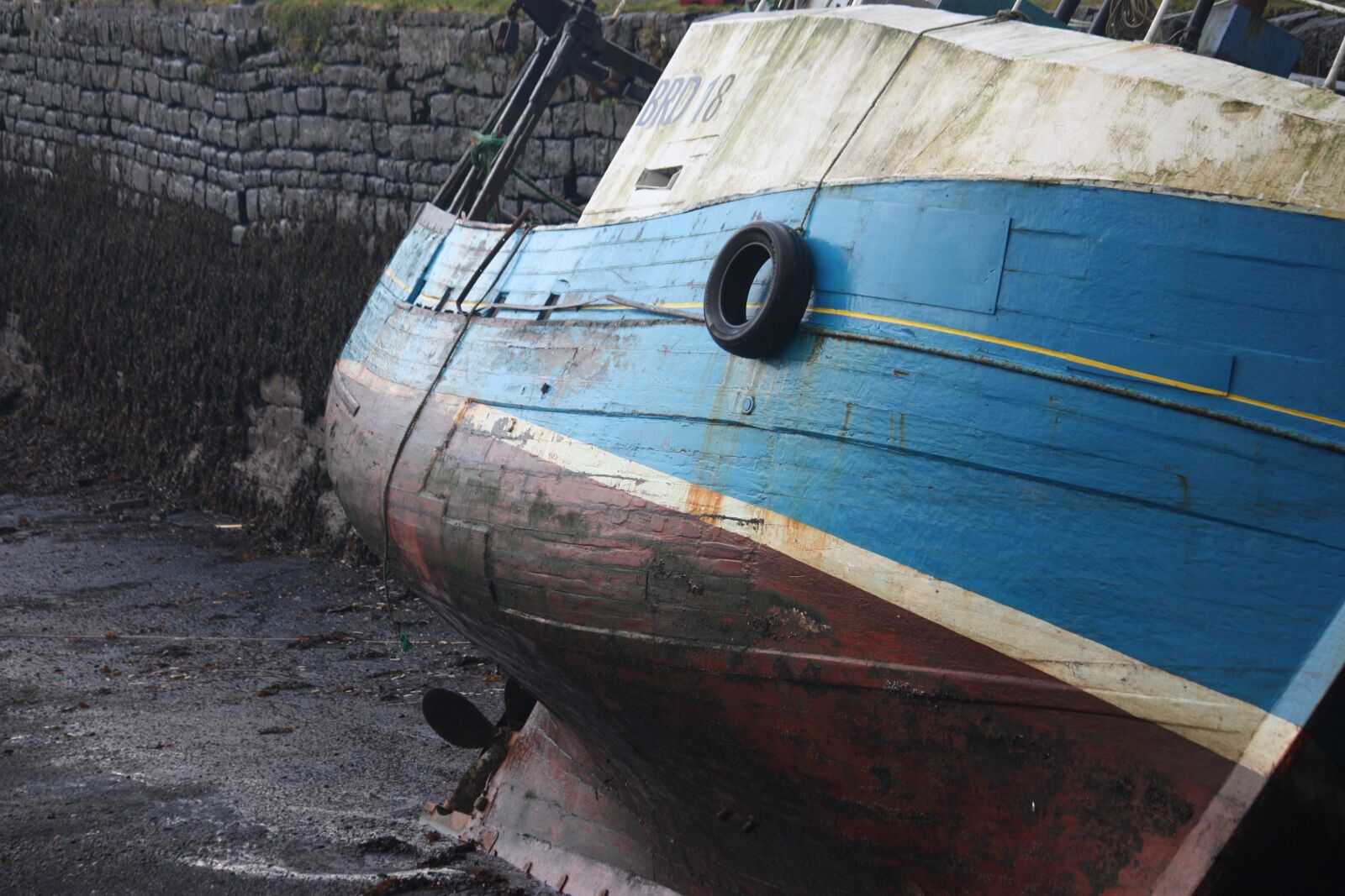 Canon EOS 450D (EOS Rebel XSi / EOS Kiss X2) sample photo. Scotland, boat, port photography