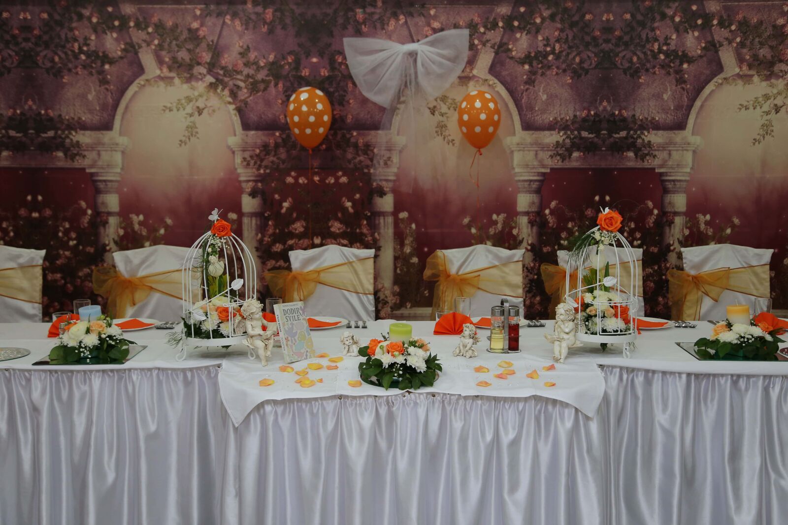 Canon EF 24-105mm F4L IS USM sample photo. Chairs, interior decoration, wedding photography