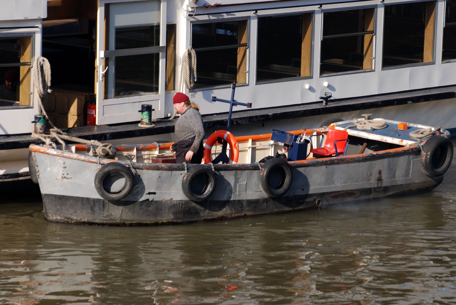 Nikon D80 sample photo. Skiff, boatman, river photography