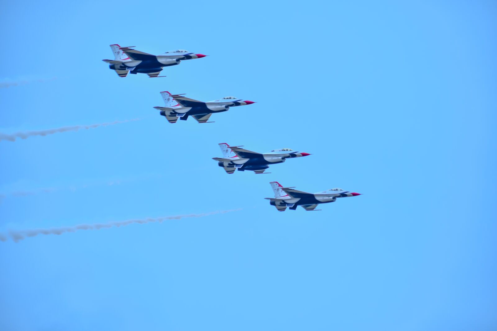 Nikon D7500 sample photo. Synchronized flying, aviation, airshow photography