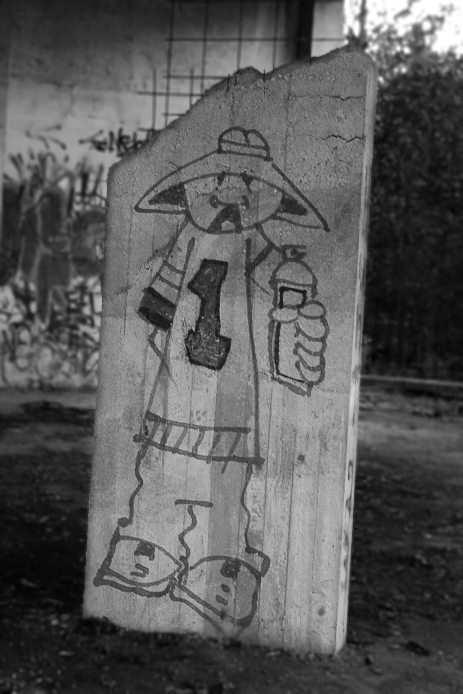 Canon EOS 1100D (EOS Rebel T3 / EOS Kiss X50) sample photo. Graphite, old, military area photography