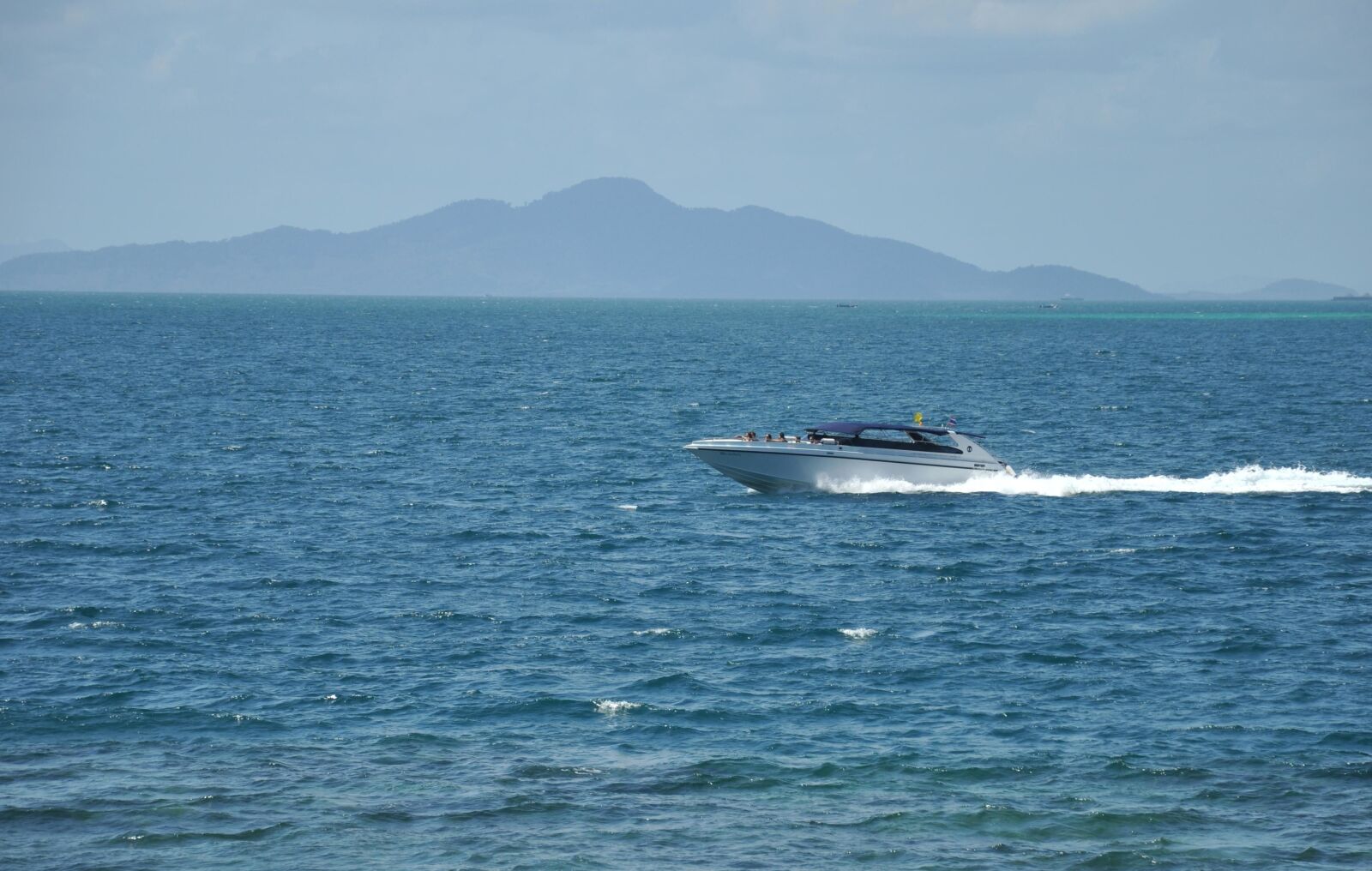 Nikon D90 sample photo. Speedboat, sea, boat, motorboat photography