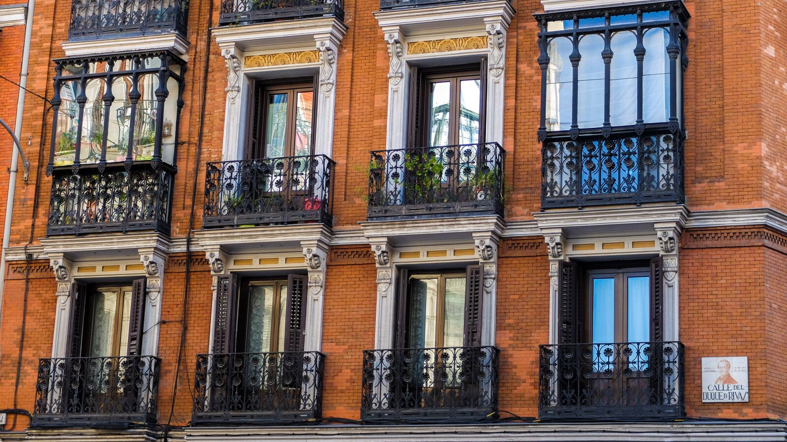Fujifilm X30 sample photo. Spain, madrid, building photography