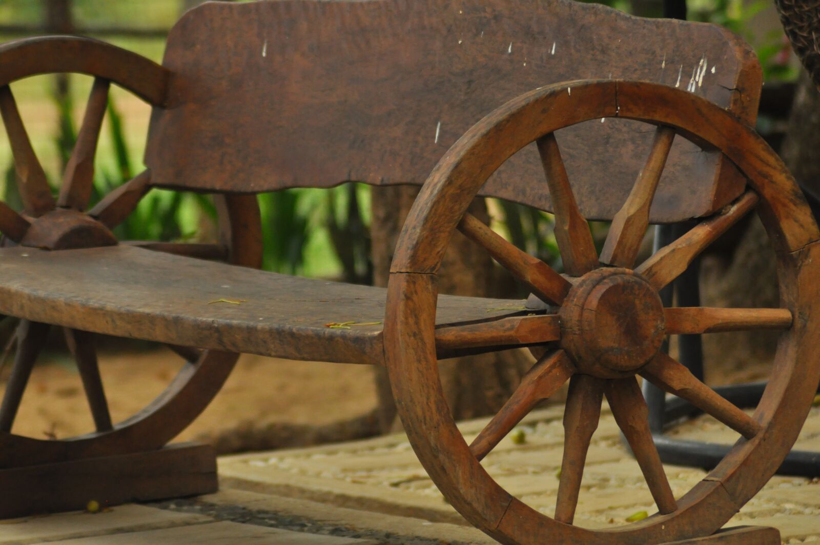 Nikon D90 sample photo. Chair, wheel, wood photography
