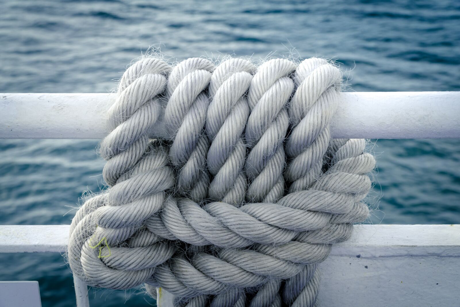 Sony a6000 + Sony E PZ 18-105mm F4 G OSS sample photo. Knitting, rope, knot photography