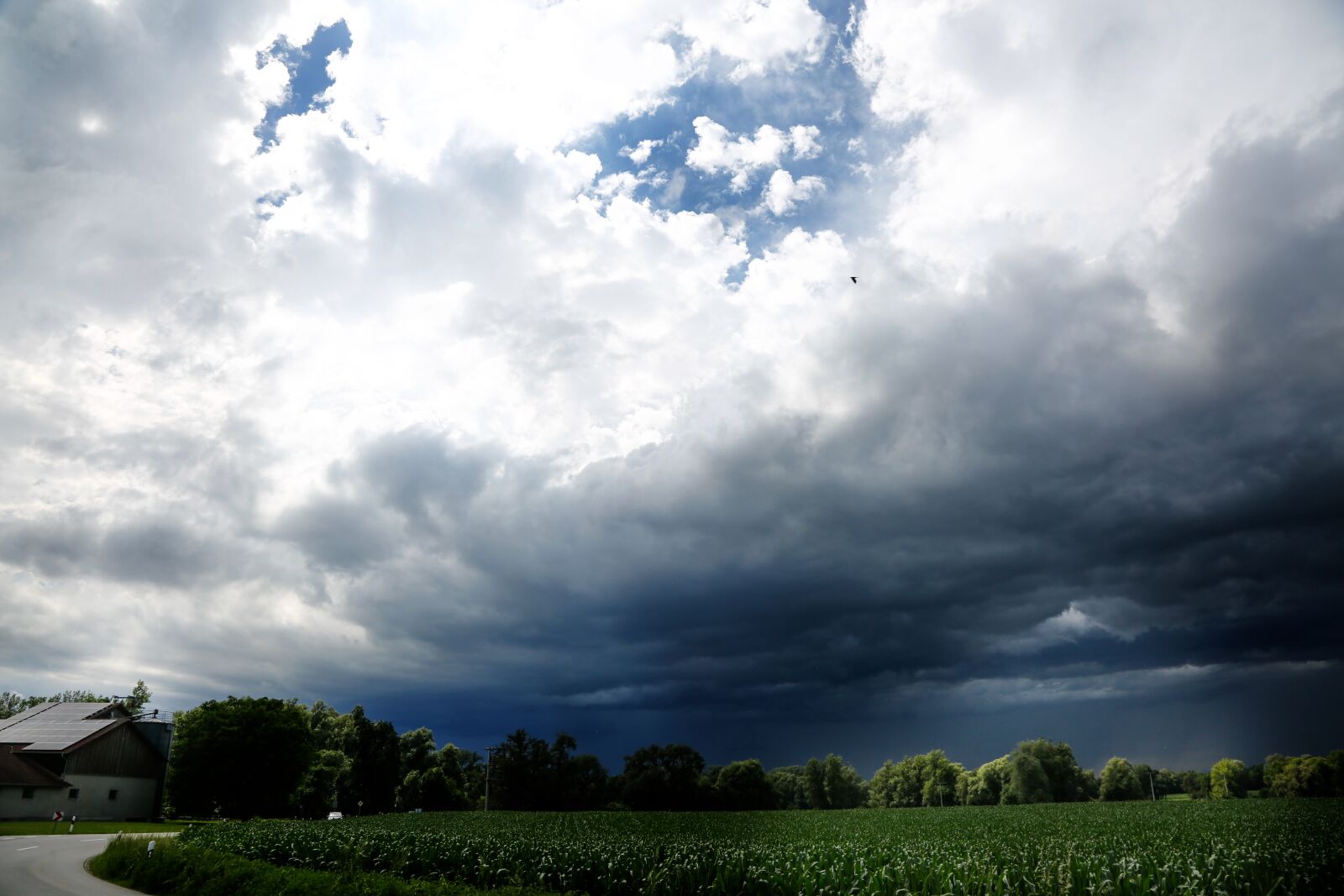 Canon EF 24-105mm F4L IS USM sample photo. Clouds, weather, sky photography