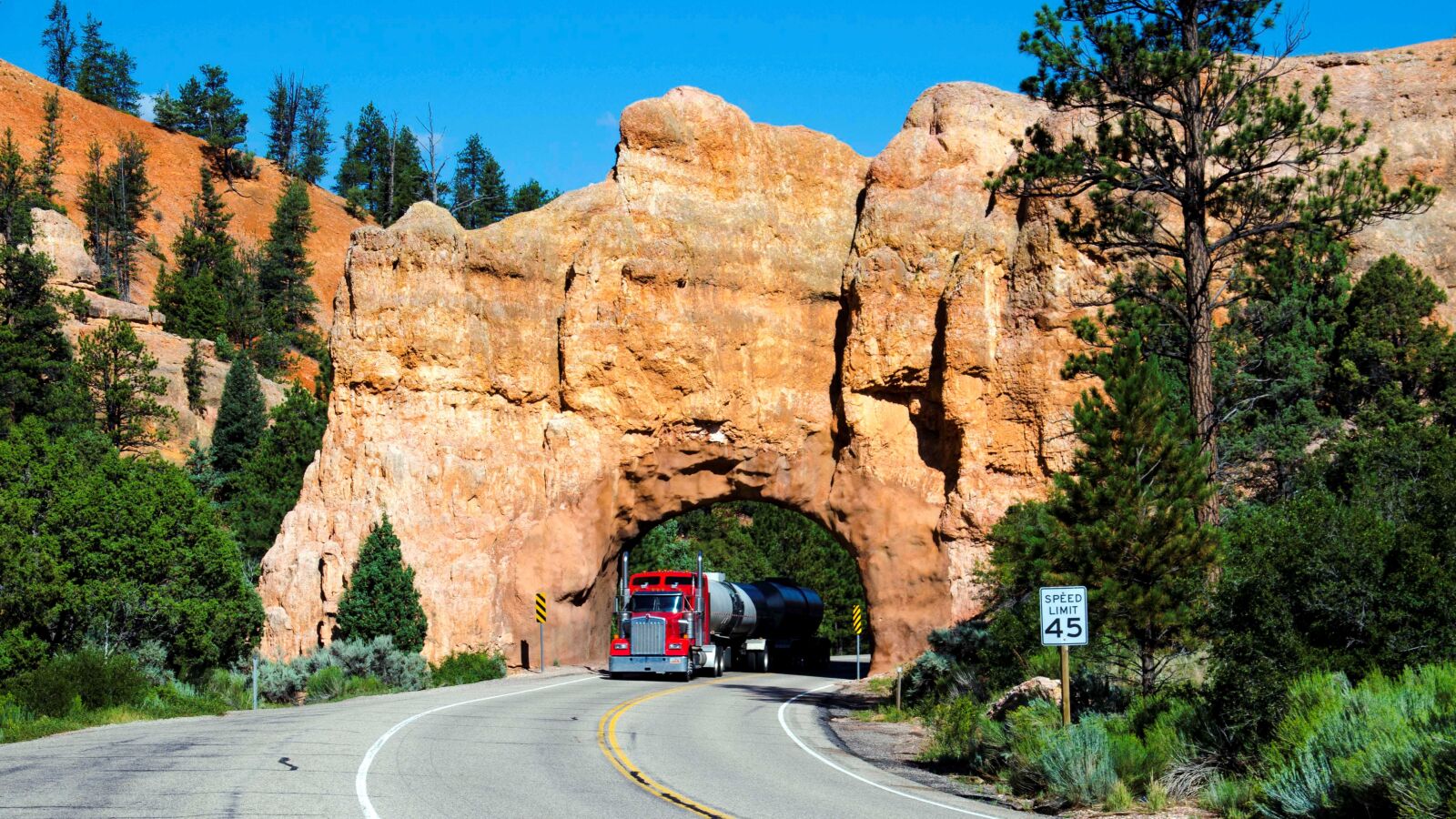 Nikon D5100 sample photo. Entrance to bryce canyon photography