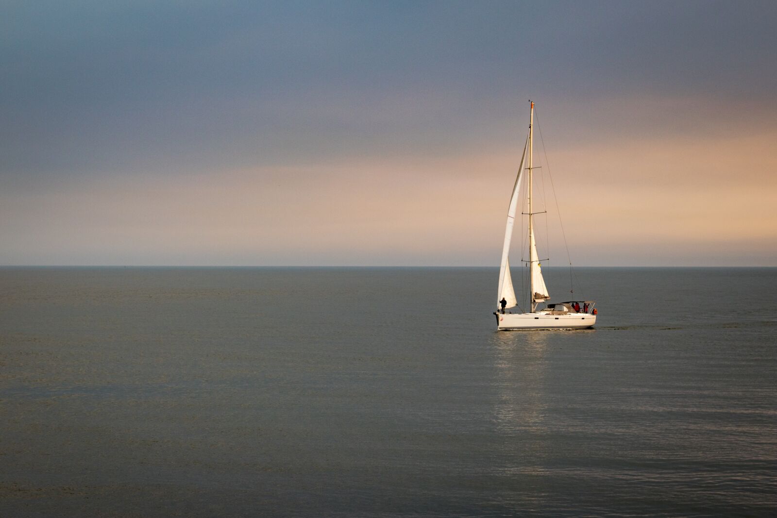 Canon EOS 800D (EOS Rebel T7i / EOS Kiss X9i) sample photo. Sailboat, boat, sea photography