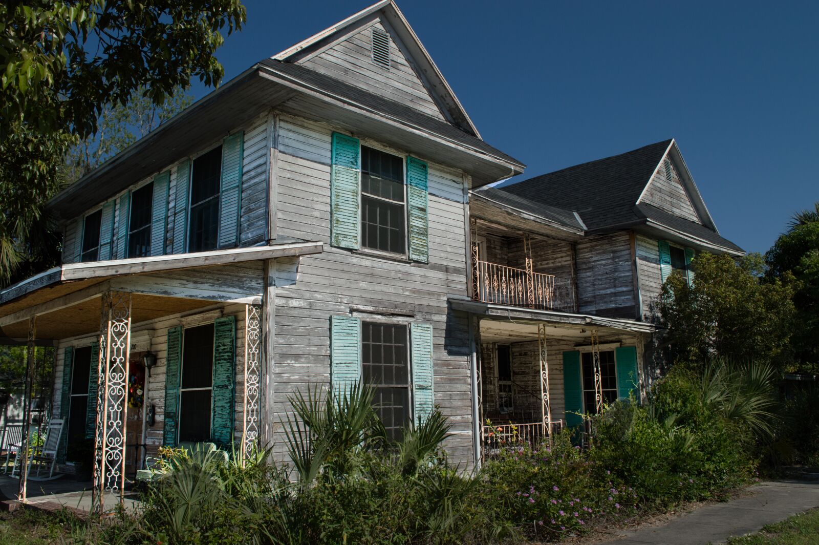 Nikon D3200 sample photo. Haunted house, old wood photography