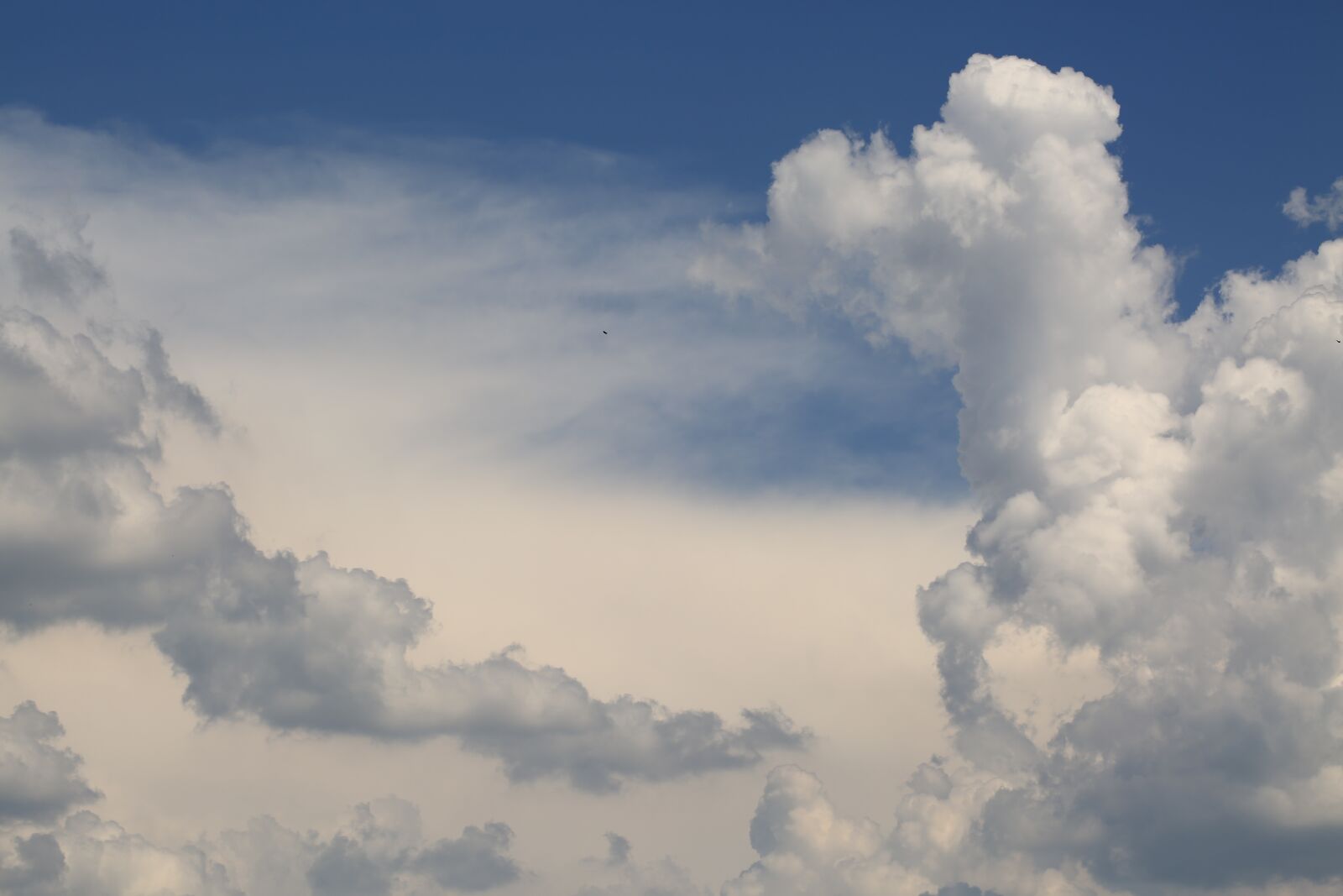 Canon EF 100mm F2.8L Macro IS USM sample photo. Clouds, sky, landscape photography