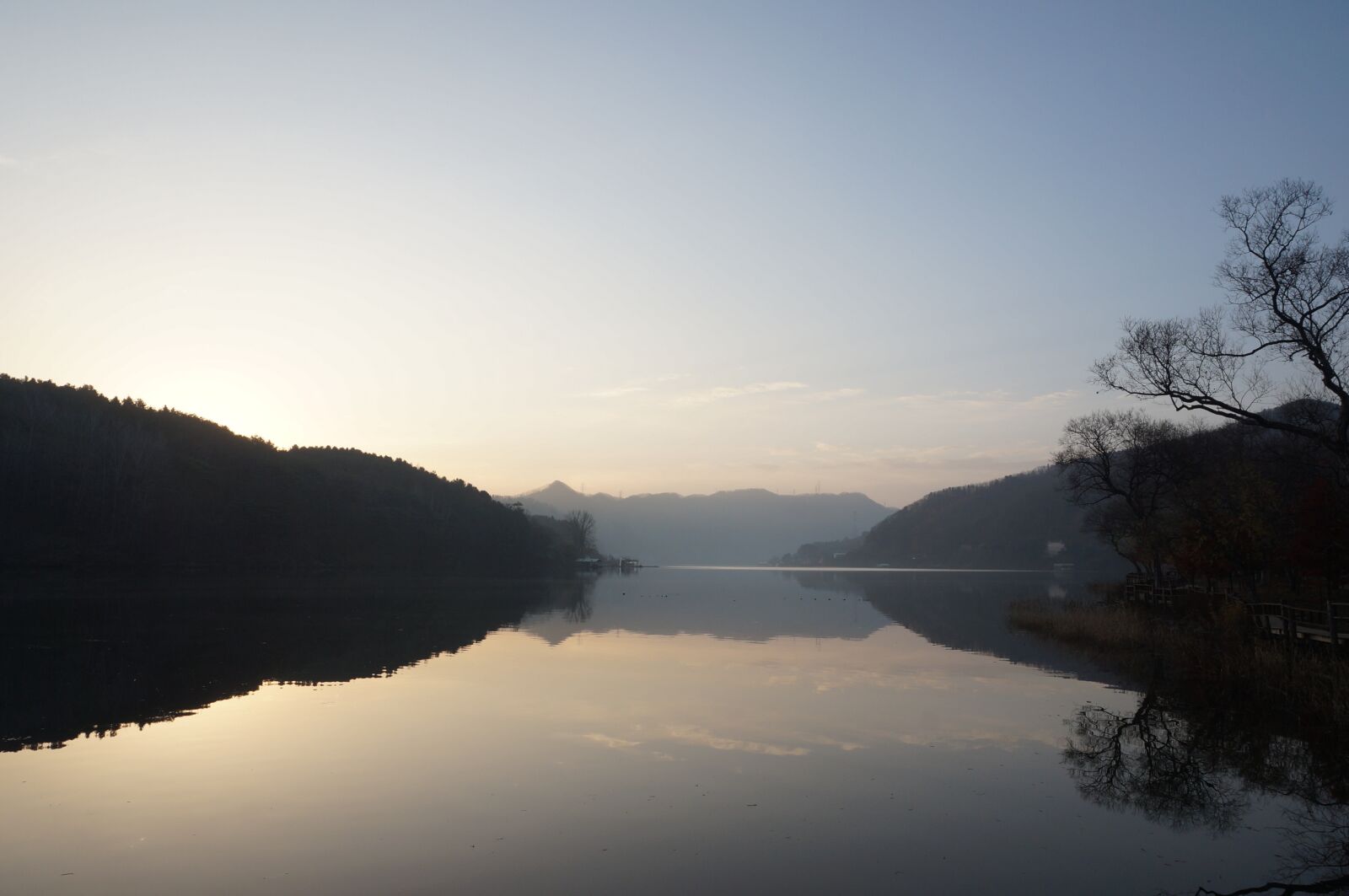Sony Alpha NEX-3N sample photo. River, sunrise, nature photography