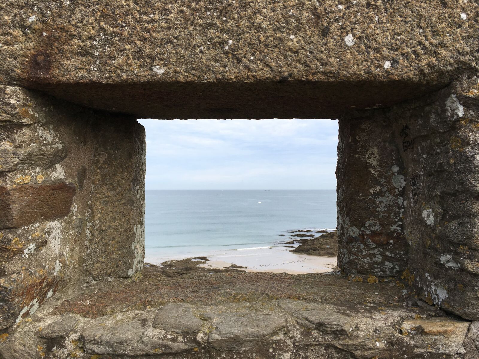 Apple iPhone 6s sample photo. Ramparts, saint malo, sea photography