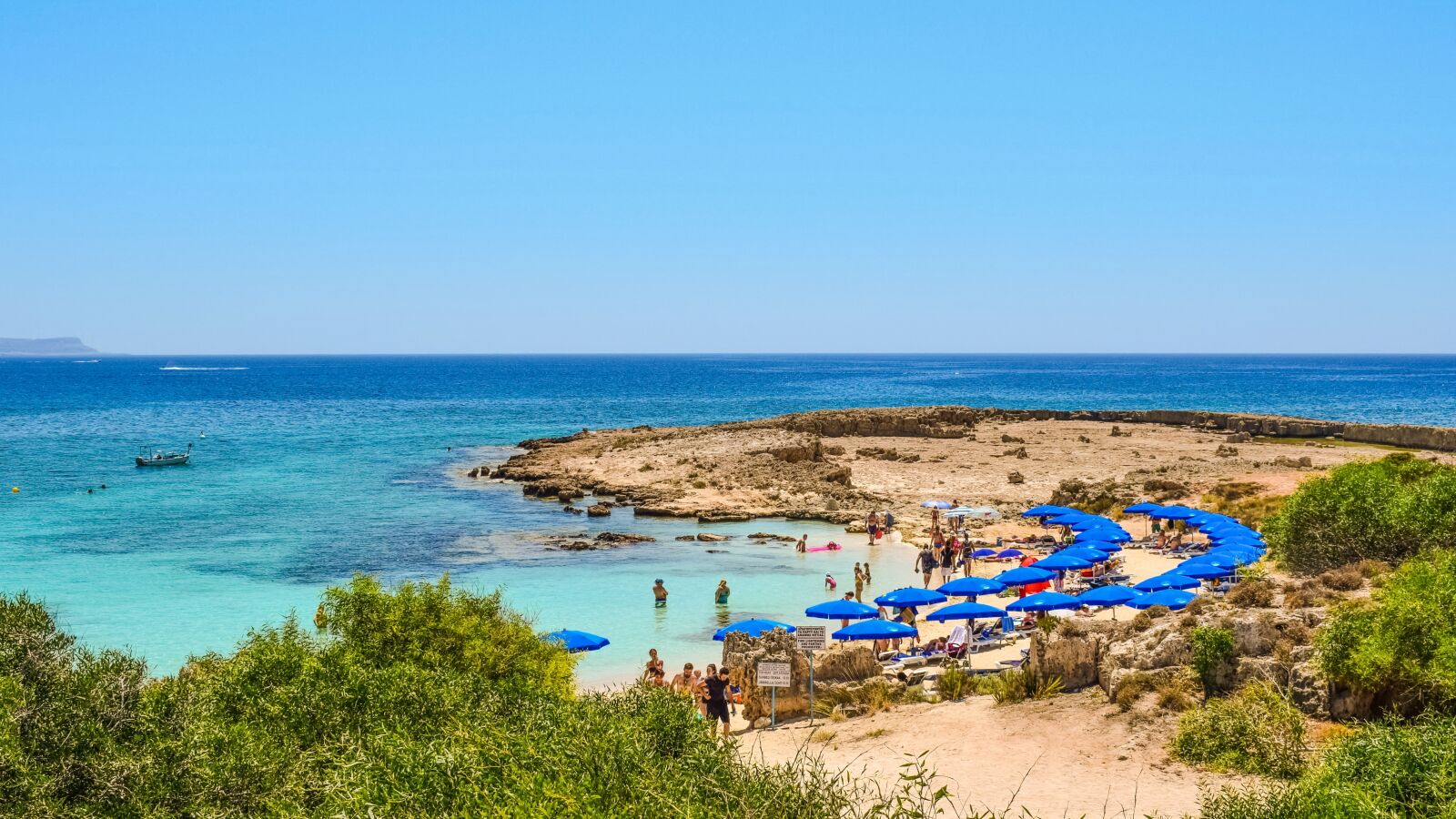 Nikon D3300 sample photo. Cove, beach, sandy beach photography