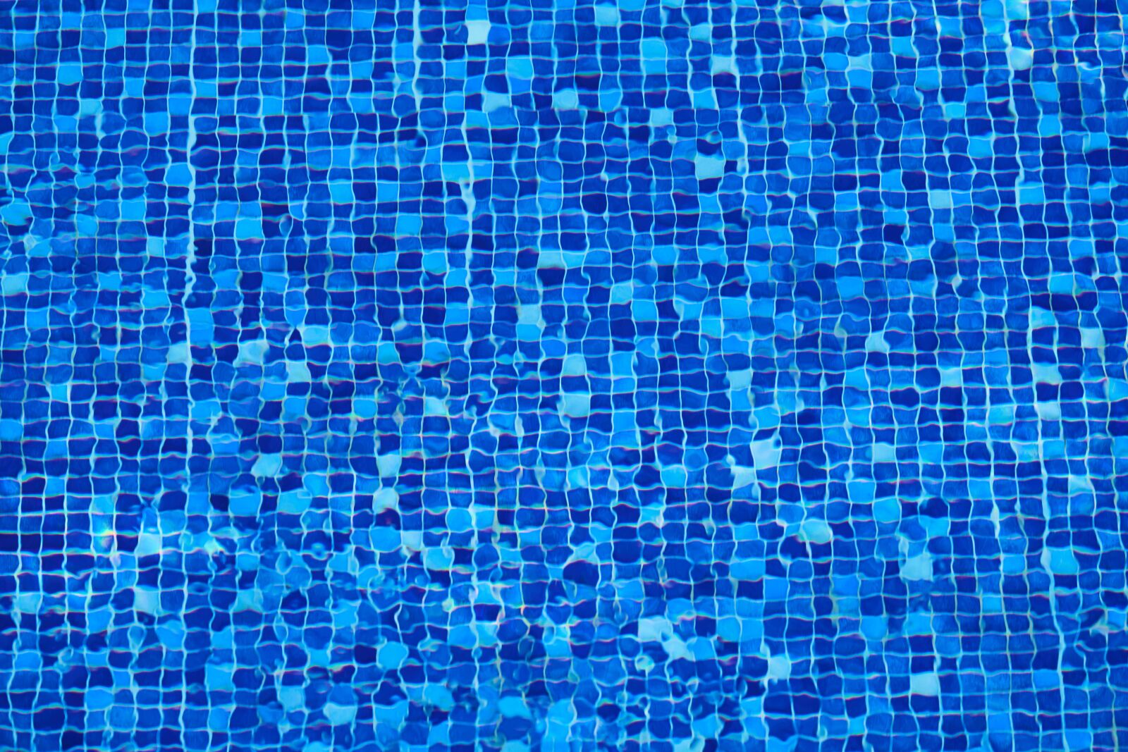 Sony FE 70-200mm F4 G OSS sample photo. Pool, water, blue photography
