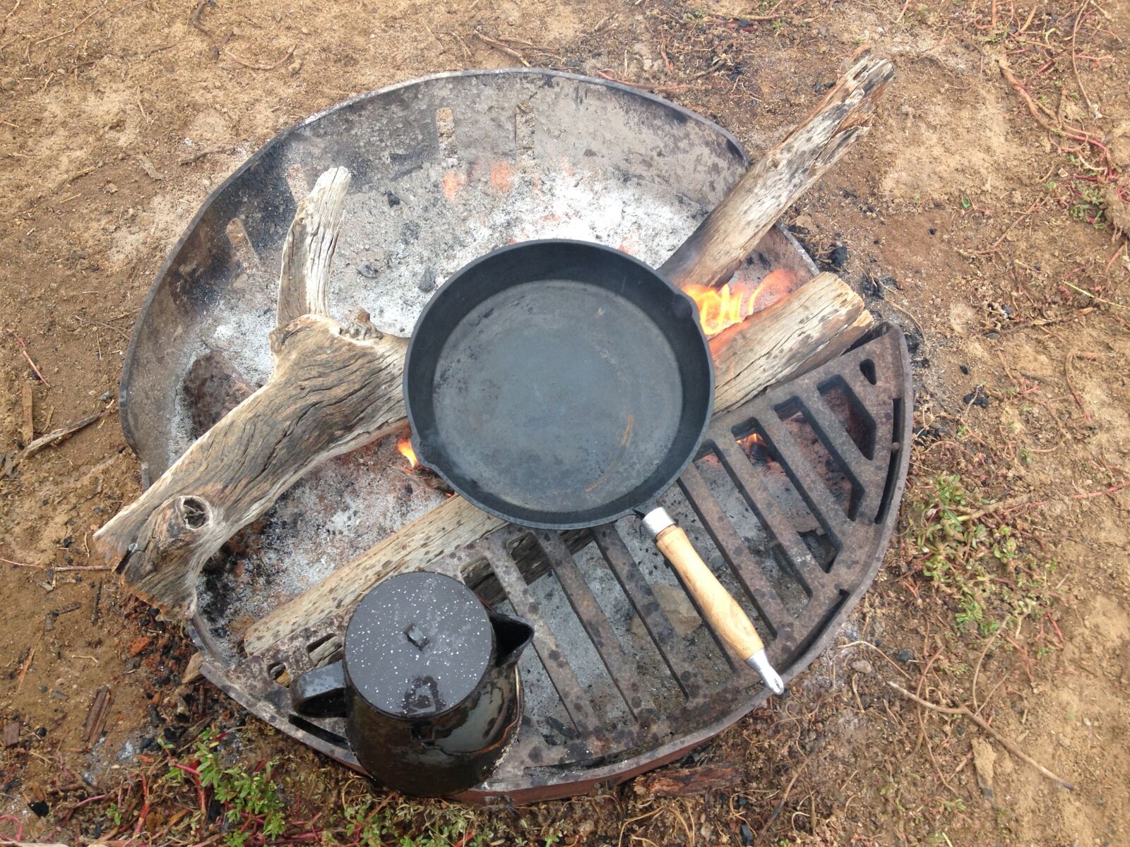 iPhone 5c back camera 4.12mm f/2.4 sample photo. Billy, campfire, camping, firepit photography