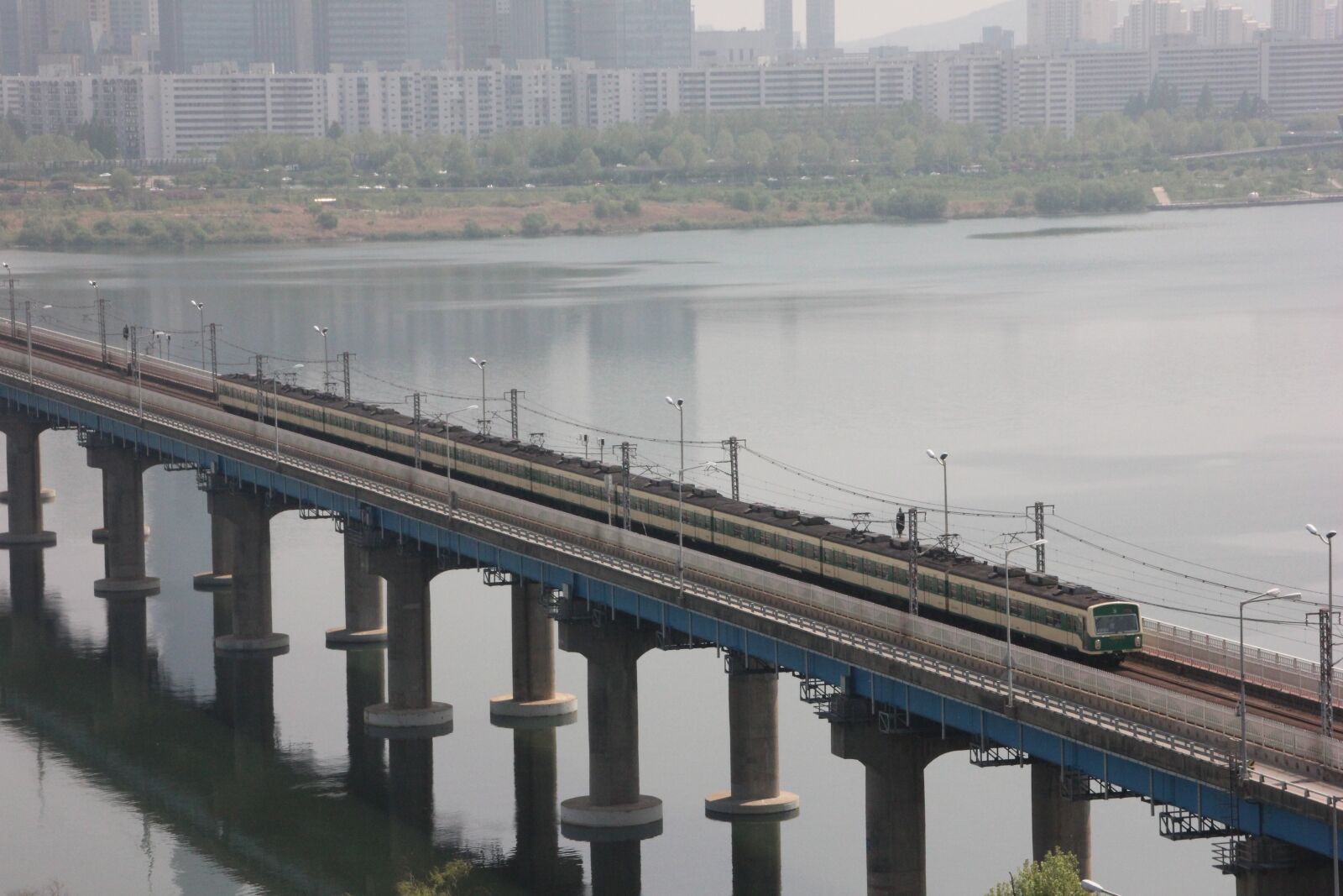 Canon EOS 600D (Rebel EOS T3i / EOS Kiss X5) sample photo. Train, railway, transportation photography
