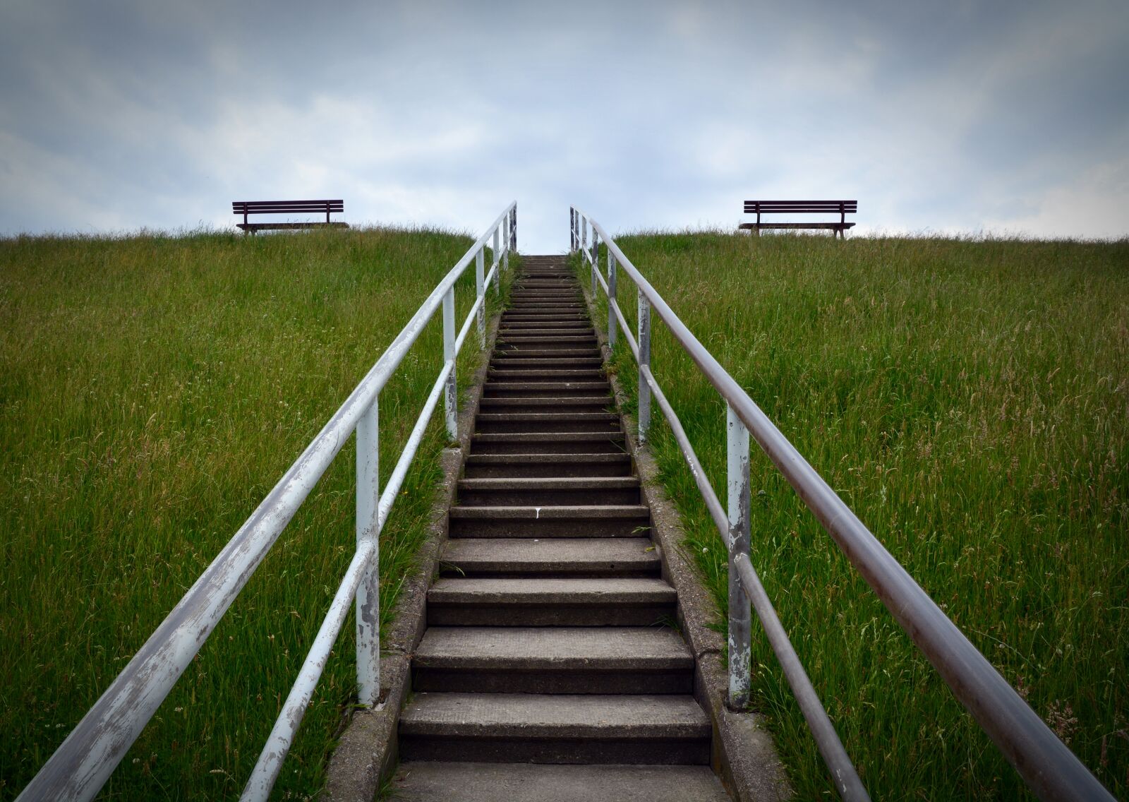 Nikon D5200 sample photo. Deich stair bench, sky photography