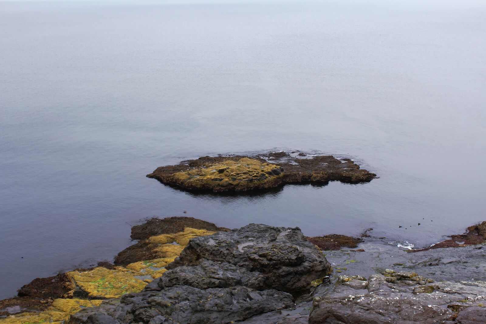 Canon EOS 1300D (EOS Rebel T6 / EOS Kiss X80) sample photo. Calm seas, holm, vidoy photography
